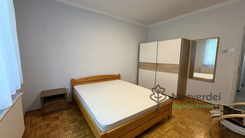 Debrecen, Sestakert, Lakás, tégla lakás  