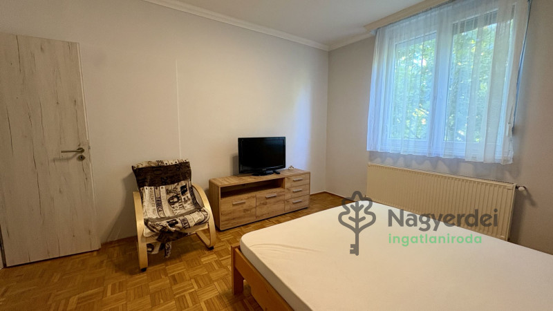 Debrecen, Sestakert, Lakás, tégla lakás  
