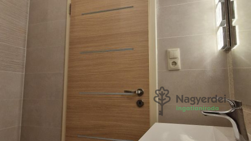 Debrecen, Belváros, Lakás, tégla lakás  