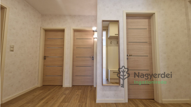 Debrecen, Belváros, Lakás, tégla lakás  