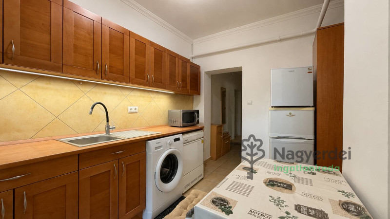 Debrecen, Libakert, Lakás, panel lakás  