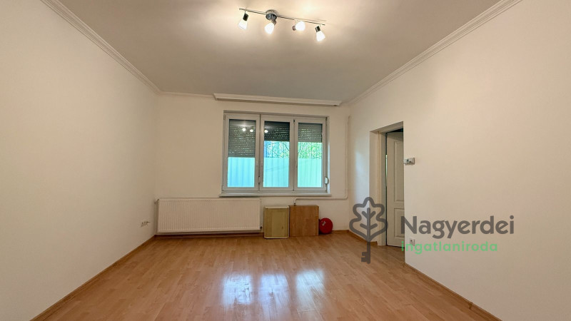 Debrecen, Libakert, Lakás, panel lakás  