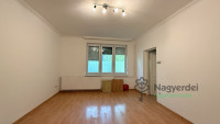Debrecen, Libakert, Lakás, panel lakás  