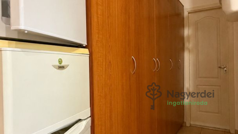 Debrecen, Libakert, Lakás, panel lakás  