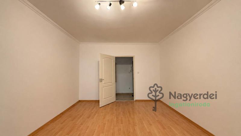 Debrecen, Libakert, Lakás, panel lakás  