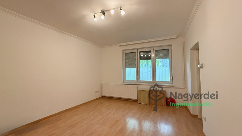 Debrecen, Libakert, Lakás, panel lakás  