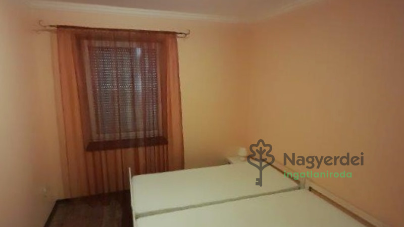 Debrecen, Kincseshegy, Ház, családi ház  