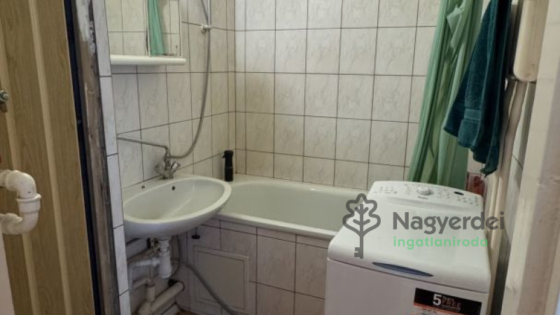 Debrecen, Libakert, Lakás, panel lakás  