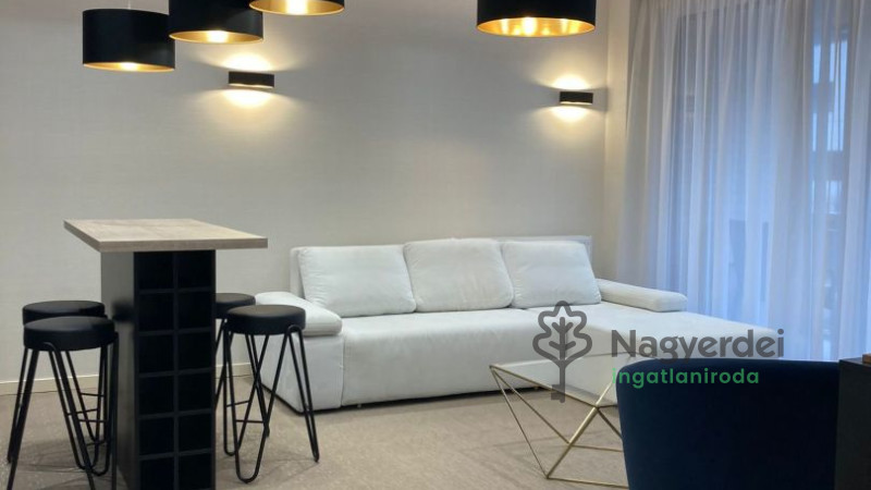 Debrecen, Belváros, Lakás, tégla lakás  