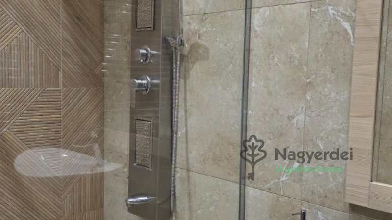 Debrecen, Belváros, Lakás, tégla lakás  