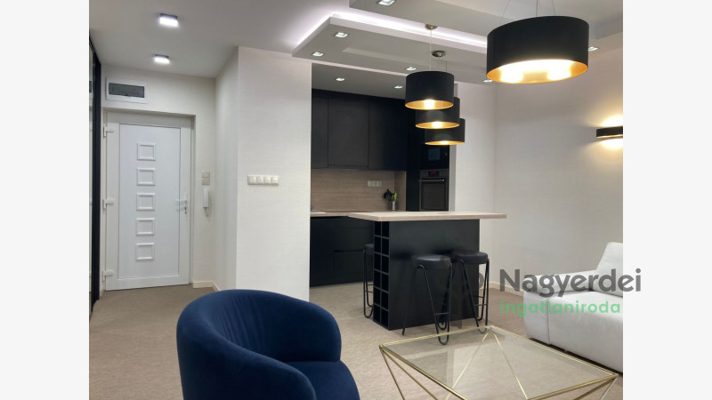 Debrecen, Belváros, Lakás, tégla lakás  