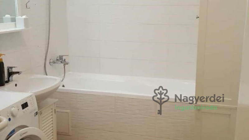 Debrecen, Belváros, Lakás, tégla lakás  