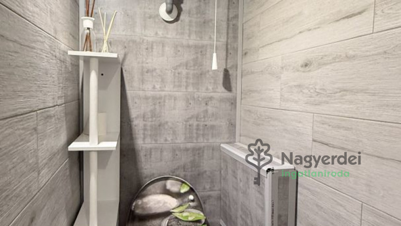 Debrecen, Újkert, Lakás, panel lakás  