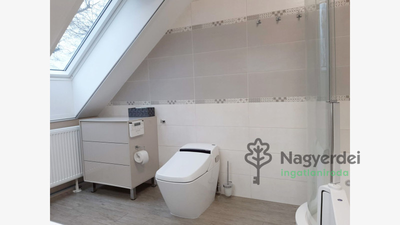 Debrecen, Belváros, Lakás, tégla lakás  