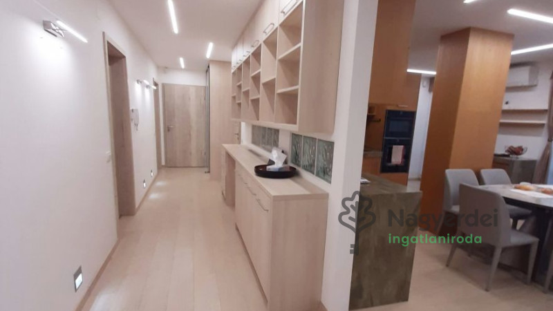 Debrecen, Belváros, Lakás, tégla lakás  