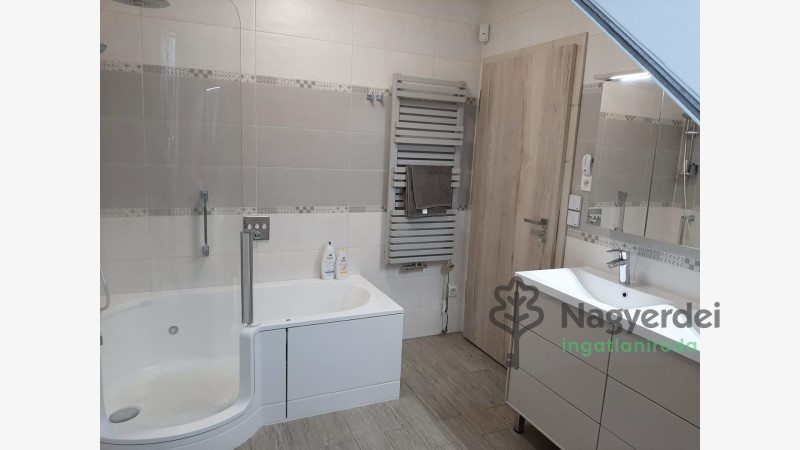 Debrecen, Belváros, Lakás, tégla lakás  