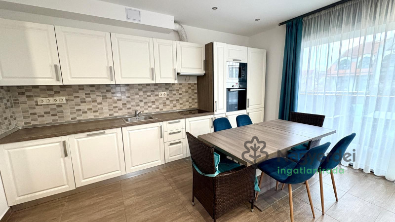 Debrecen, Nagyerdő, Lakás, tégla lakás  