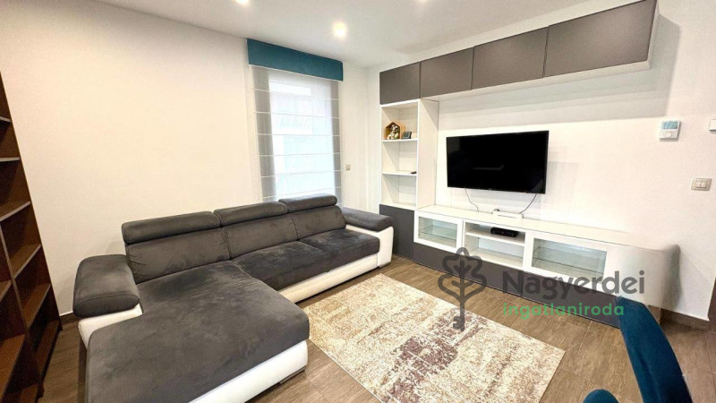 Debrecen, Nagyerdő, Lakás, tégla lakás  