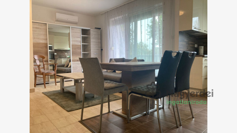 Debrecen, Péterfia, Lakás, tégla lakás  