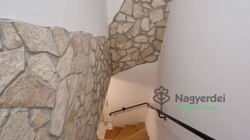 Debrecen, Széchenyikert, Lakás, tégla lakás  