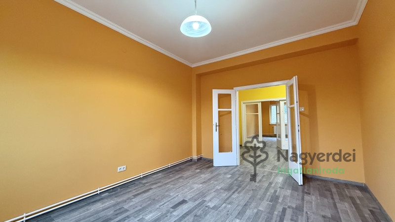 Debrecen, Belváros, Lakás, tégla lakás  