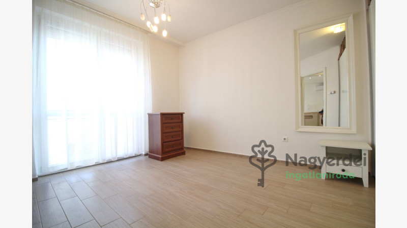 Debrecen, Belváros, Lakás, tégla lakás  