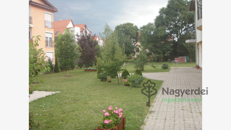 Debrecen, Fészek lakópark, Lakás, tégla lakás  