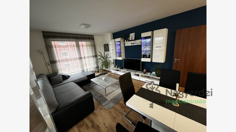 Debrecen, Sestakert, Lakás, tégla lakás  