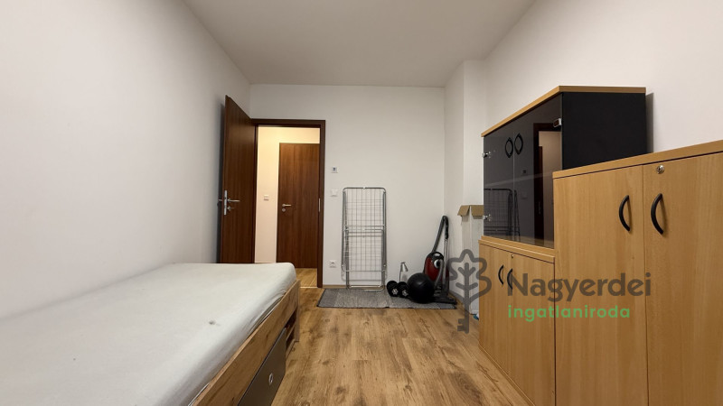 Debrecen, Sestakert, Lakás, tégla lakás  