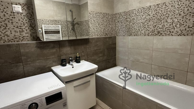 Debrecen, Sestakert, Lakás, tégla lakás  