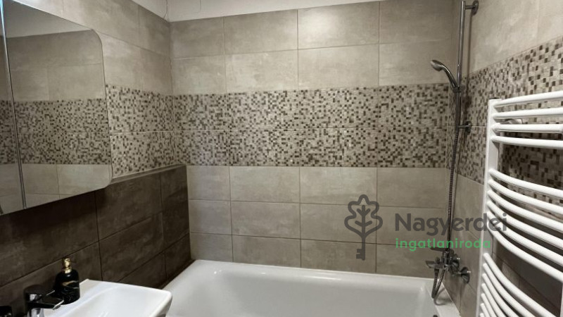 Debrecen, Sestakert, Lakás, tégla lakás  