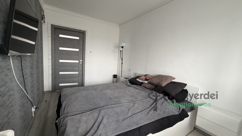 Debrecen, Burgundia, Lakás, panel lakás  