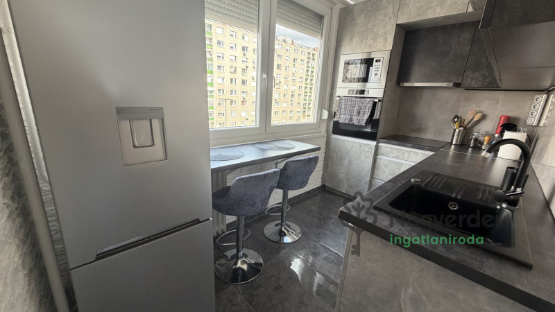 Debrecen, Burgundia, Lakás, panel lakás  