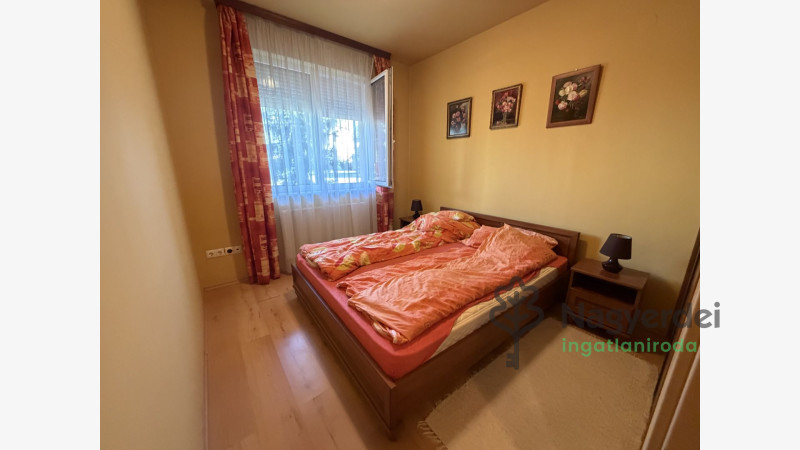 Hajdúszoboszló, Lakás, tégla lakás  