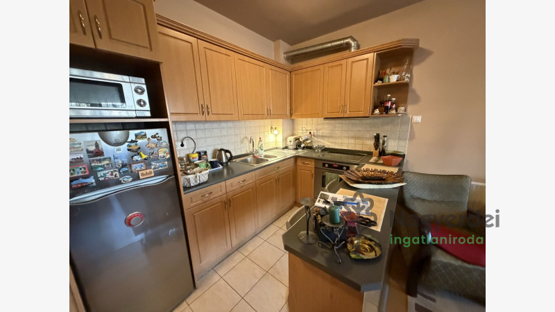 Hajdúszoboszló, Lakás, tégla lakás  