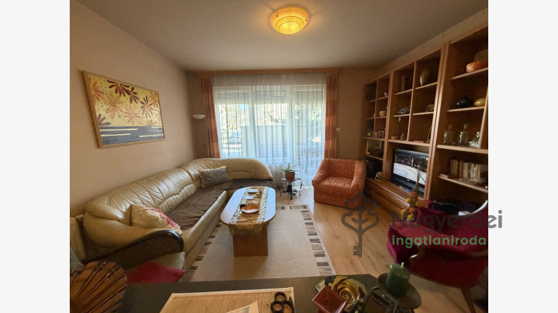 Hajdúszoboszló, Lakás, tégla lakás  