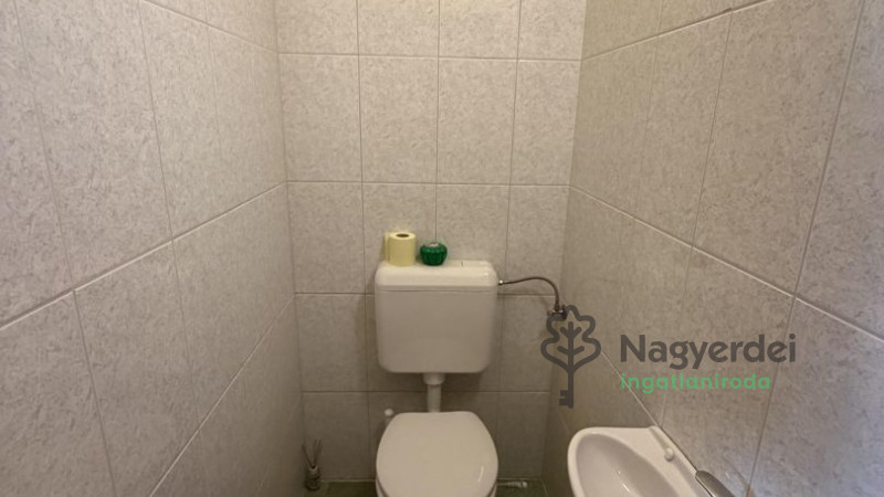 Hajdúszoboszló, Lakás, tégla lakás  