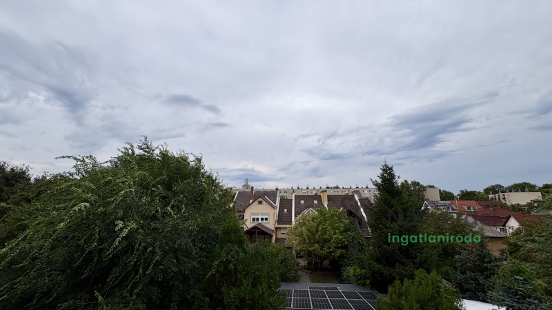 Debrecen, Nagyerdőalja, Lakás, tégla lakás  
