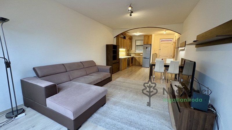 Debrecen, Nagyerdőalja, Lakás, tégla lakás  
