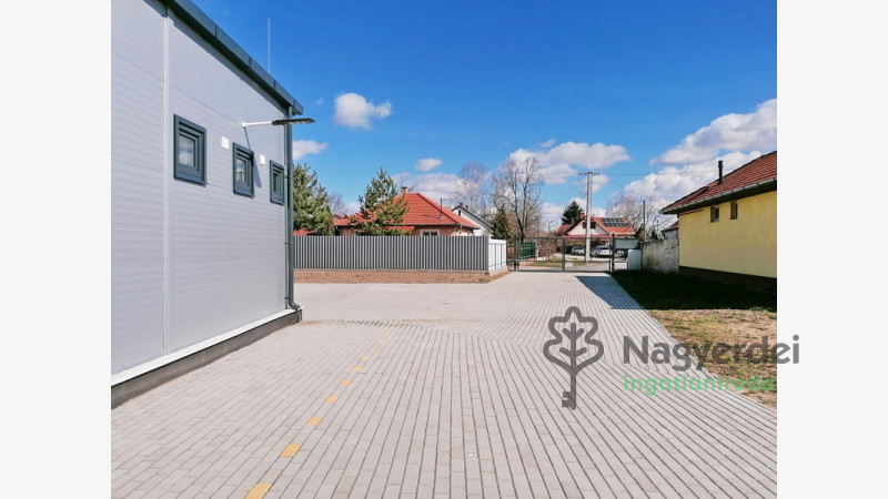 Hajdúbagos, Ipari ingatlan, ipari, keresk. épület  
