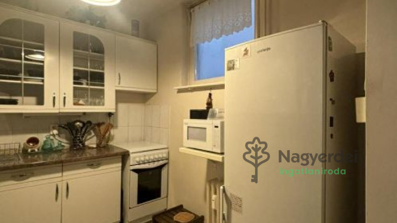 Debrecen, Belváros, Lakás, tégla lakás  