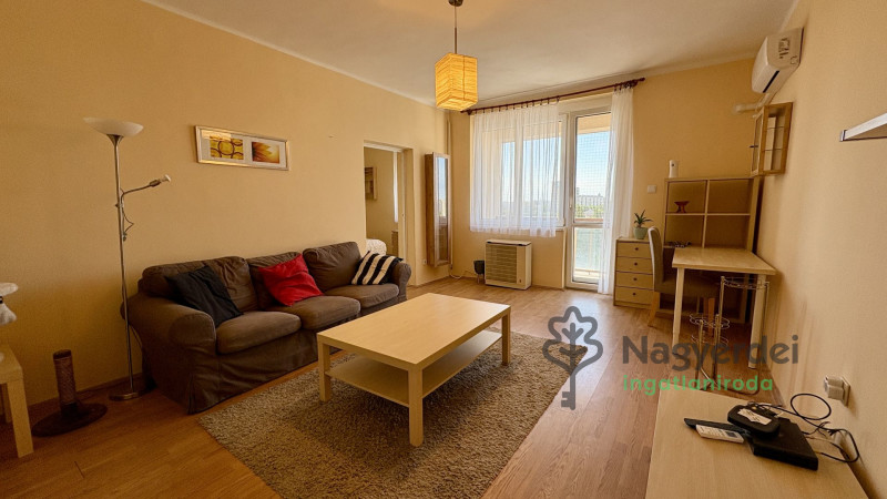 Debrecen, Nagyerdő, Lakás, tégla lakás  