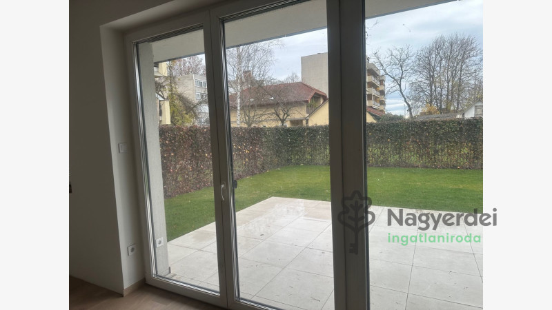 Debrecen, Vargakert, Lakás, tégla lakás  