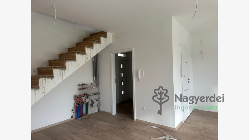 Debrecen, Vargakert, Lakás, tégla lakás  