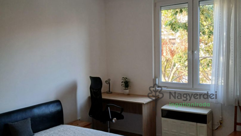 Debrecen, Sestakert, Lakás, tégla lakás  