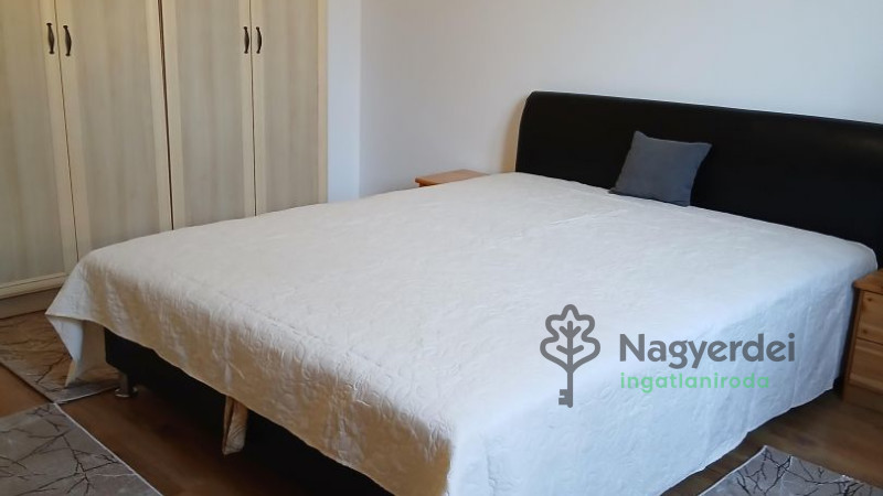 Debrecen, Sestakert, Lakás, tégla lakás  