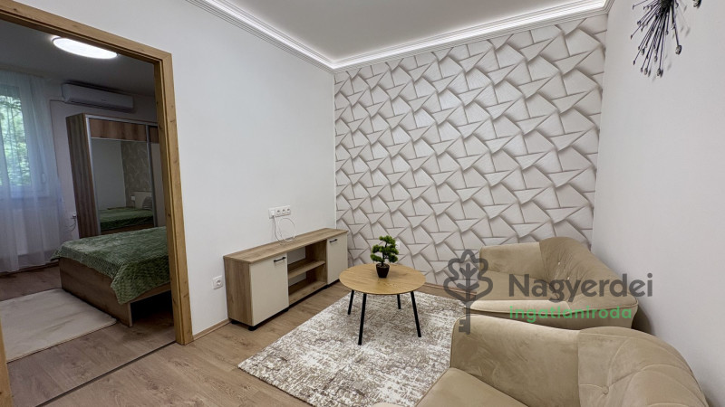 Debrecen, Belváros, Lakás, tégla lakás  