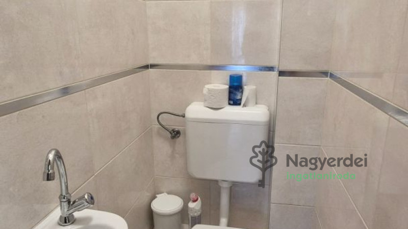 Debrecen, Lakás, tégla lakás  