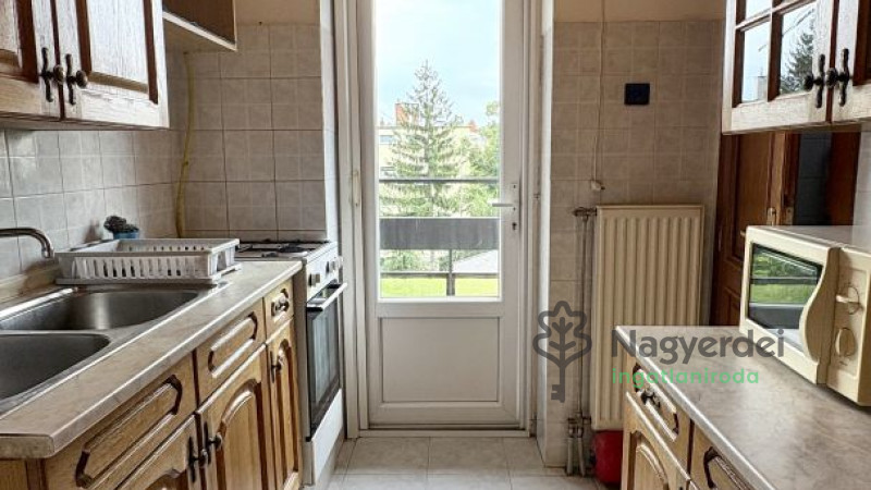 Debrecen, Sestakert, Lakás, tégla lakás  