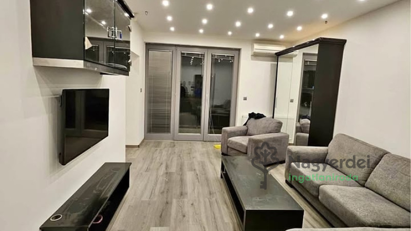 Debrecen, Egyetemváros, Lakás, tégla lakás  